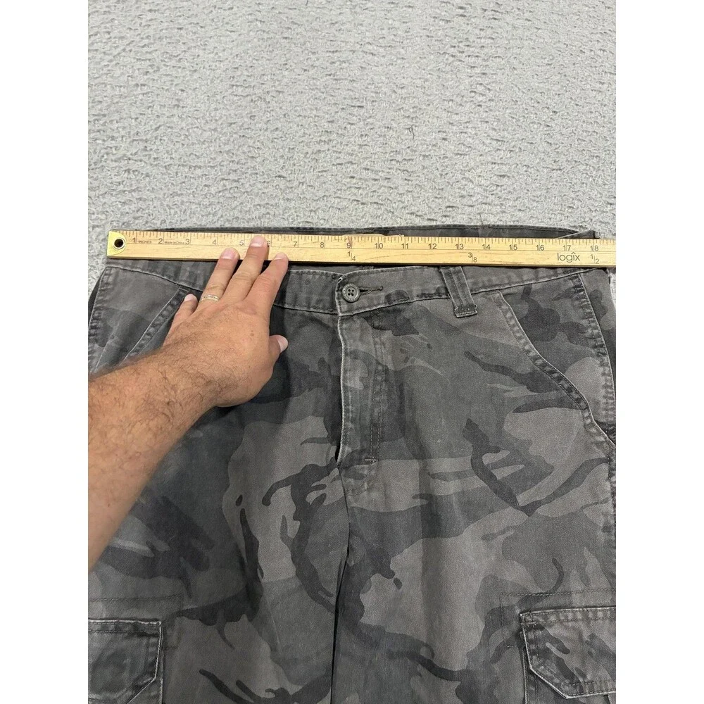 Wrangler Pants Mens 36x30 Gray Camo Cargo Utility Relaxed Fit Workwear